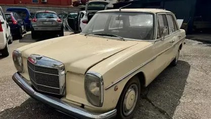 Usata Mercedes 200 95 CV (69 kW) 1970 Berlina