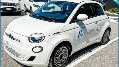 Usata Fiat 500e Icon 86 kW (118 CV) 2022 Bianco Berlina