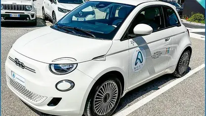 Usata Fiat 500e Icon 86 kW (118 CV) 2022 Bianco Berlina