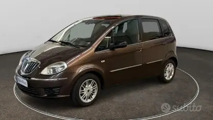 Usata Lancia Musa 95 CV (69 kW) 2011 Marrone Monovolume