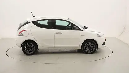 Usata Lancia Ypsilon 69 CV (50 kW) 2021 Utilitaria