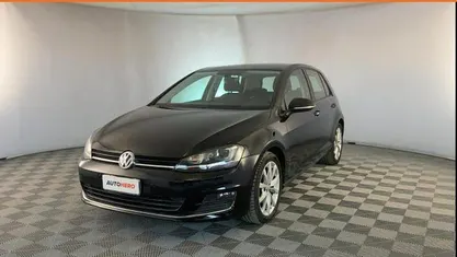 Usata VW Golf VII Highline 110 CV (80 kW) 2016 Berlina