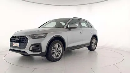 Argento fioretto metallizzato Usata 2022 Audi Q5 Business SUV | 39.900 € (Buon prezzo)