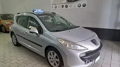 Usata Peugeot 207 109 CV (80 kW) 2008 Nero Station wagon