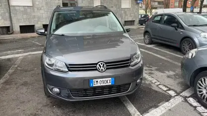 Usata VW Touran Highline 105 CV (77 kW) 2012 Grigio Monovolume
