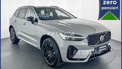 Usata Volvo XC60 Plus 252 CV (185 kW) 2025 Grigio SUV