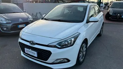 Usata Hyundai i20 Classic 90 CV (66 kW) 2016 Bianco Berlina