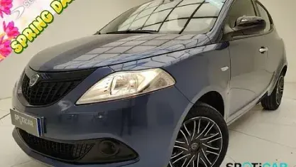 Usado Lancia Ypsilon S 70 HP (51 kW) 2024 Azul Citadino