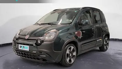 Usata Fiat Panda Cross Cross 69 CV (50 kW) 2025 Verde Utilitaria