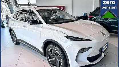 Nuova MG MGS5 EV Luxury 83 kW (114 CV) 2025 Bianco SUV