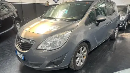 Usata Opel Meriva 101 CV (74 kW) 2011 Grigio Monovolume