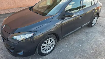 Usata Renault Mégane GrandTour 110 CV (80 kW) 2012 Grigio Station wagon