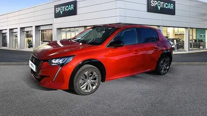 Rosso Usata 2023 Peugeot e-208 Allure Due volumi | 21.500 € (Molto cara)
