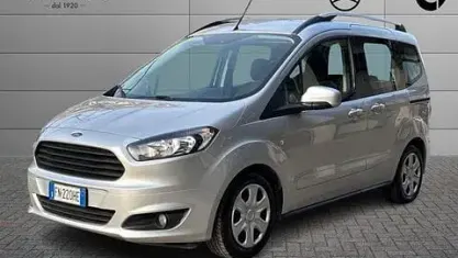 Gebraucht Ford Tourneo Courier Sport 75 PS (55 kW) 2018 Silber Van / Kleinbus