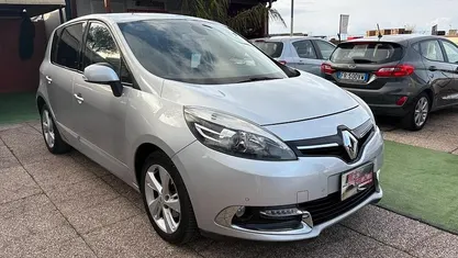 Usata Renault Scénic III LIMITED 110 CV (80 kW) 2013 Argento Monovolume