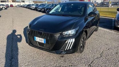 Gebraucht Peugeot 208 Allure 101 PS (74 kW) 2025 Schwarz Kleinwagen