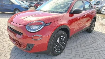 Nuova Fiat 600 145 CV (106 kW) 2025 Rosso SUV