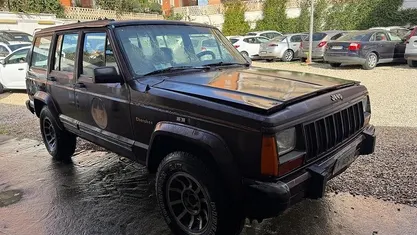 Usata Jeep Cherokee 80 CV (58 kW) 1988 SUV