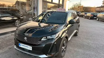 Nuova Peugeot 5008 GT 131 CV (96 kW) 2025 Nero SUV