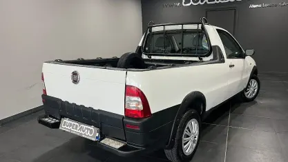 Usata Fiat Strada 84 CV (61 kW) 2009 Bianco Pick-up