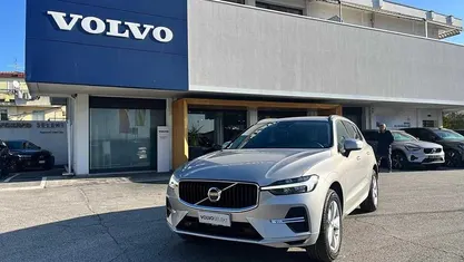 Usata Volvo XC60 197 CV (144 kW) 2023 Grigio SUV