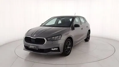 Grigio metallizzato Usata 2023 Skoda Fabia Style Utilitaria | 14.900 € (Buon prezzo)
