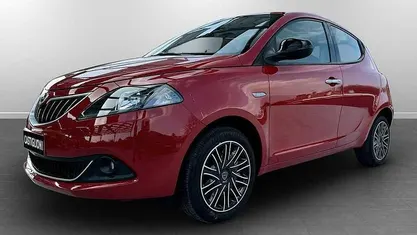 Usata Lancia Ypsilon Gold 70 CV (51 kW) 2023 Utilitaria