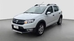 Bianco Usata 2015 Dacia Sandero Lauréate Tre volumi | 7900 € (Buon prezzo)