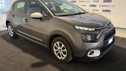 Usata Citroën C3 83 CV (61 kW) 2023 Grigio metallizzato Utilitaria