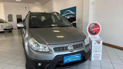 Usata Fiat Sedici 120 CV (88 kW) 2010 Grigio SUV