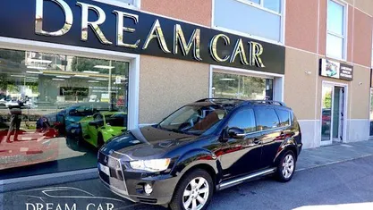 Nero metallizzato Usata 2013 Mitsubishi Outlander Instyle SUV | 10.990 €