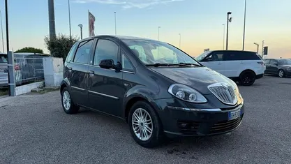 Usata 2011 Lancia Musa Monovolume | 4990 € (Cara)