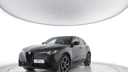 Second-hand Alfa Romeo Stelvio Veloce 210 CP (154 kW) 2025 Negru SUV