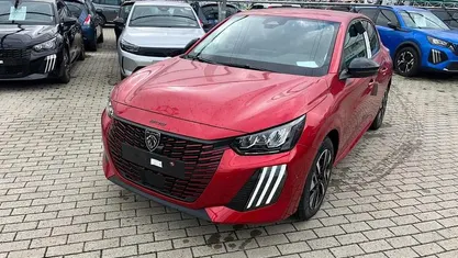 Rosso Nuova 2025 Peugeot 208 Allure Due volumi | 21.590 € (Buon prezzo)