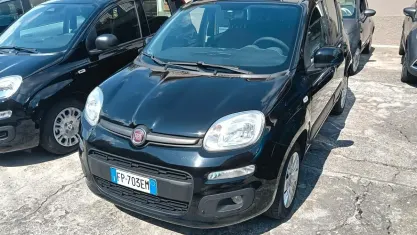 Usata Fiat Panda Lounge 69 CV (50 kW) 2018 Nero Utilitaria
