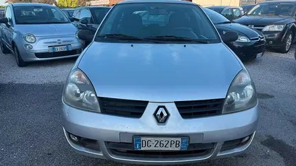 Usata Renault Clio II Dynamique 75 CV (55 kW) 2007 Grigio Berlina