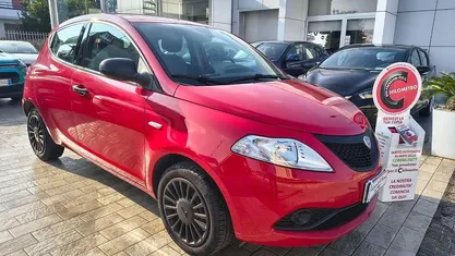 Rosso Usata 2019 Lancia Ypsilon Due volumi | 10.950 € (Buon prezzo)