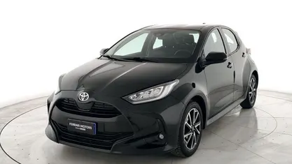 Usata Toyota Yaris Trend 72 CV (52 kW) 2022 Nero Utilitaria