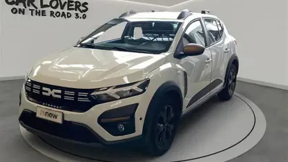 Usata Dacia Sandero Extreme 101 CV (74 kW) 2025 Bianco Utilitaria