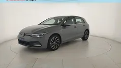 Usata 2022 VW Golf VIII Style Tre volumi | 22.900 € (Buon prezzo)