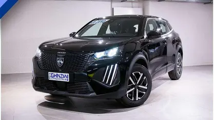 Nero Nuova 2025 Peugeot 2008 Style SUV | 22.400 € (Buon prezzo)