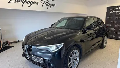 Usata Alfa Romeo Stelvio Executive 180 CV (132 kW) 2018 Nero SUV