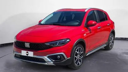 Rosso Usata 2022 Fiat Tipo Cross Tre volumi | 18.500 € (Cara)
