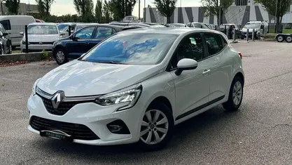 Bianco Usata 2022 Renault Clio V Intens Tre volumi | 11.990 € (Buon prezzo)