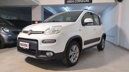 Usata Fiat Panda 4x4 S 95 CV (69 kW) 2016 Bianco Utilitaria
