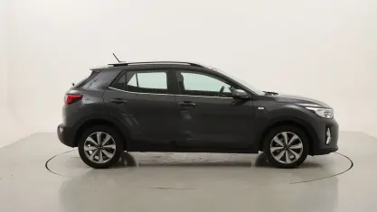 Usata Kia Stonic Style 100 CV (73 kW) 2022 Grigiogrigio SUV