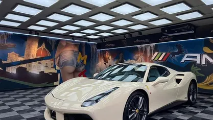 Usata Ferrari 488 670 CV (492 kW) 2017 Bianco Cabrio