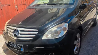 Usata Mercedes A180 Avantgarde 109 CV (80 kW) 2006 Nero Berlina