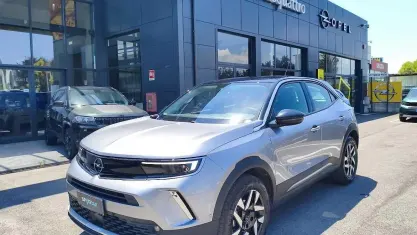 Usata Opel Mokka Elegance 110 CV (80 kW) 2023 Argento SUV