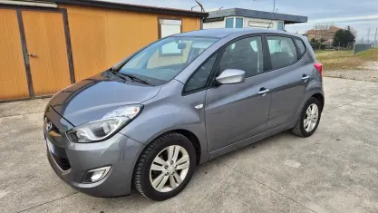 Usata Hyundai ix20 Comfort 116 CV (85 kW) 2014 Grigio Utilitaria